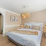Maison Noomi Or * كنوك هايست